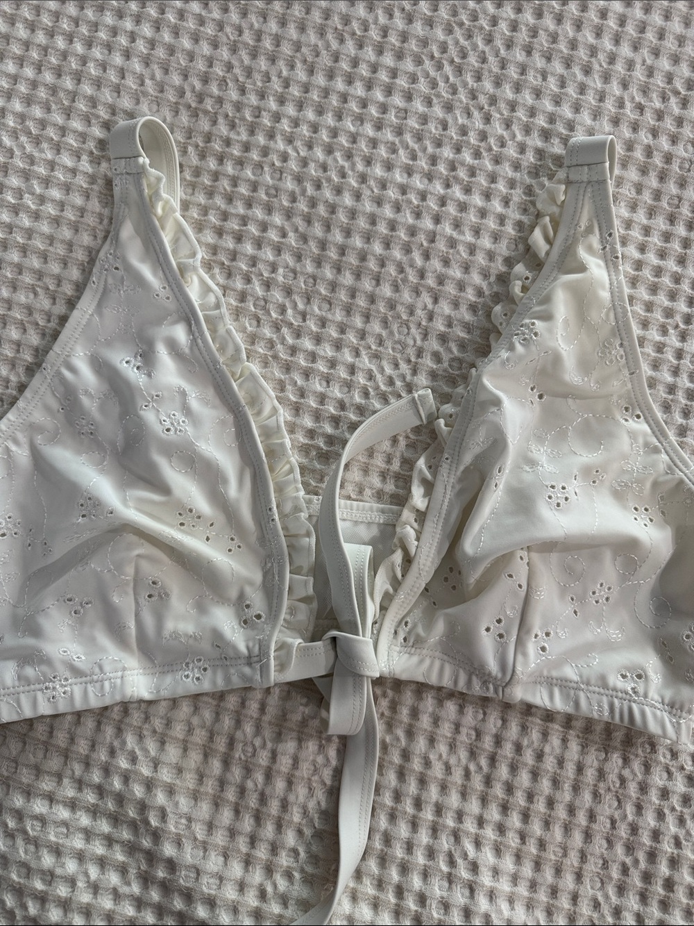 ASOS White Eyelet Ruffle Bikini Set - Picture 3 of 6
